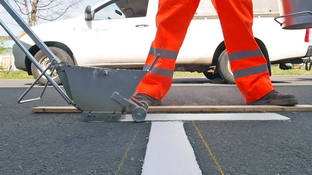 what-things-to-look-for-when-hiring-line-marking-companies